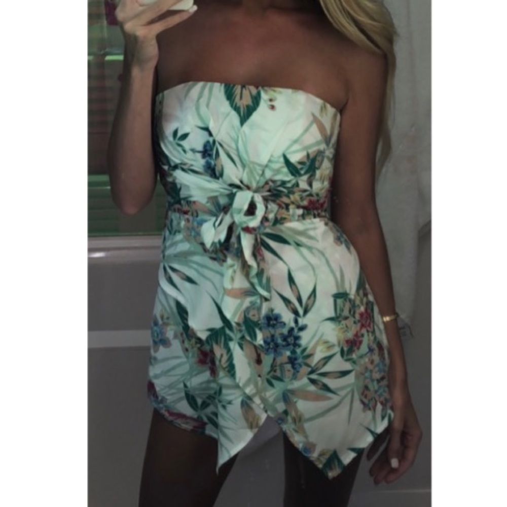 Impeccable Pig Strapless Floral Romper Size S